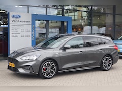 Ford Focus Wagon - 125PK ST-LINE BUSINESS TREKHAAK LED-PAKKET WINTERPACK CAMERA AD-CRUISE 18"LM-VELGEN KEYLES