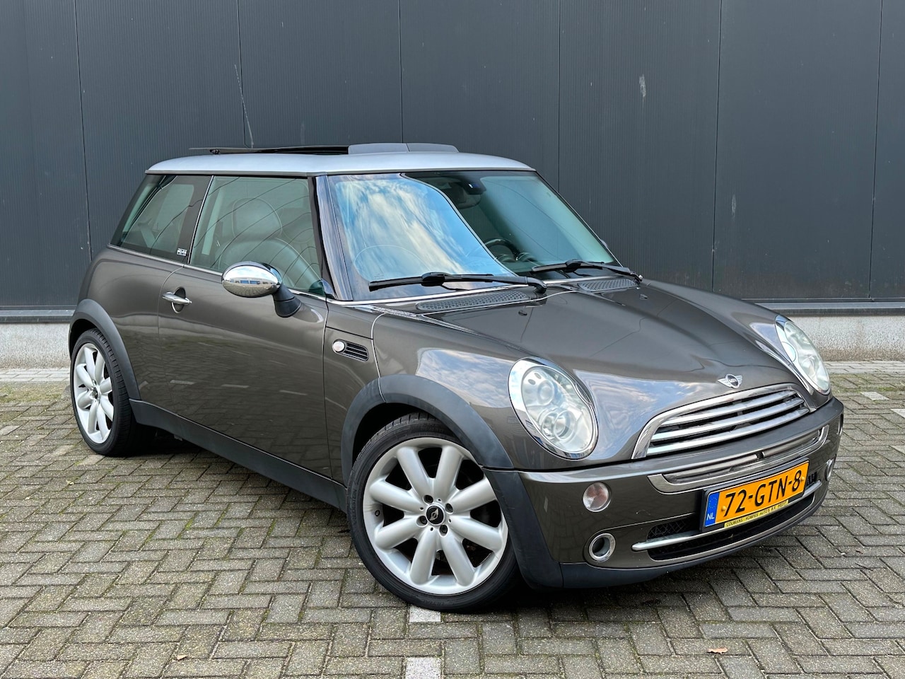 MINI 3-Deurs - 1.6 Cooper* 1 Eigenaar* Elektr. Pano Dak* N.A.P - AutoWereld.nl