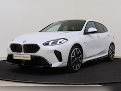 BMW 1-serie - 120 M Sport Automaat / Trekhaak / Sportstoelen / Achteruitrijcamera / Stoelverwarming / PD