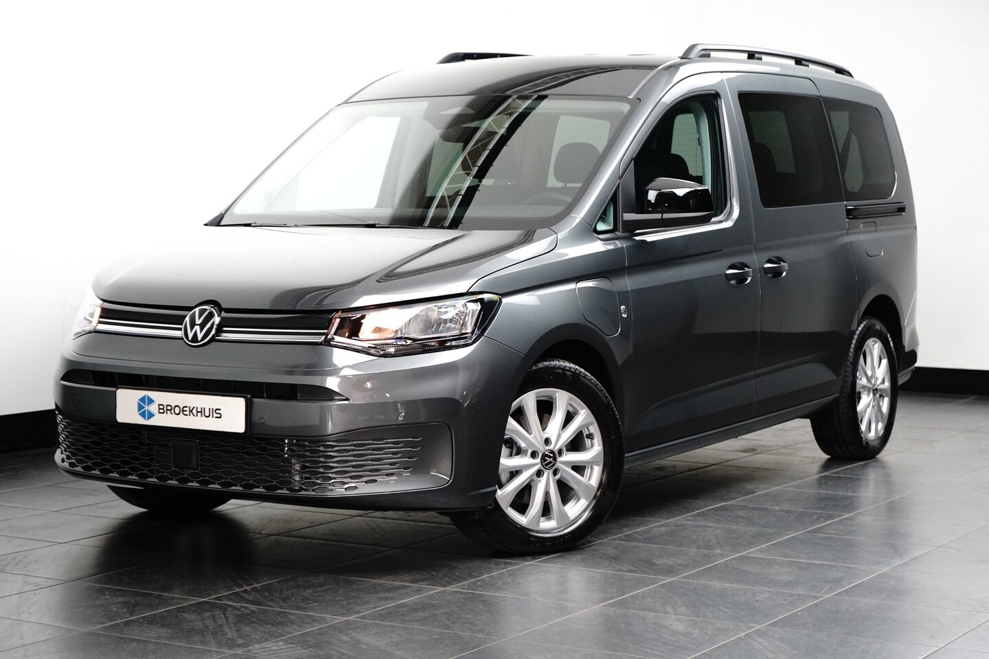 Volkswagen Caddy Maxi - 1.5 eHybrid 150PK DSG-6 Life | 7 ZITS | NAVI BY APP | STOELVERW. | WINTERPAKKET | NIEUWSTA - AutoWereld.nl