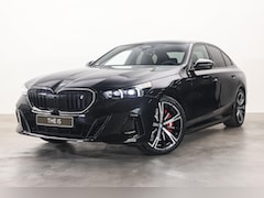 BMW i5 - eDrive40 M Sport / Trekhaak / Panoramadak / Comfort Access / Stoelventilatie / Adaptieve L