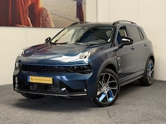 Lynk & Co 01 - 1.5 6.6KW PANORAMADAK 360 CAMERA ADAPTIVE CRUISE CONTROL SCHUIF/KANTELDAK APPLE CARPLAY/AN