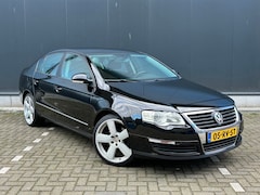 Volkswagen Passat - 2.0 FSI Sportline* Automaat* Apk 01-2028
