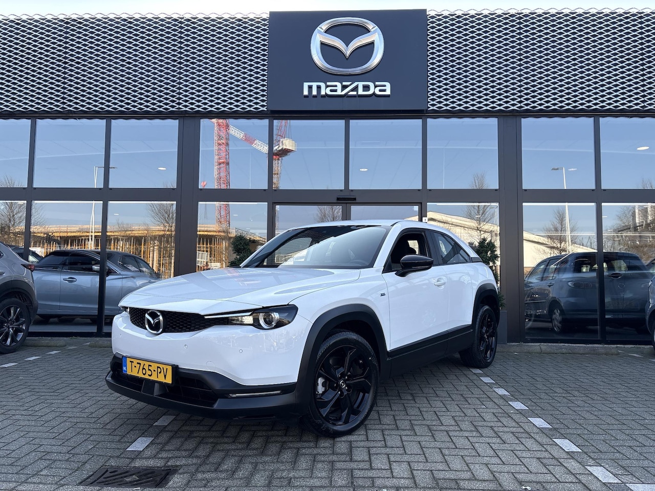 Mazda MX-30 - e-SkyActiv EV 145 Prime-line 36 kWh Btw auto / Dealer Onderhouden / 1e Eigenaar / 94% SOH - AutoWereld.nl