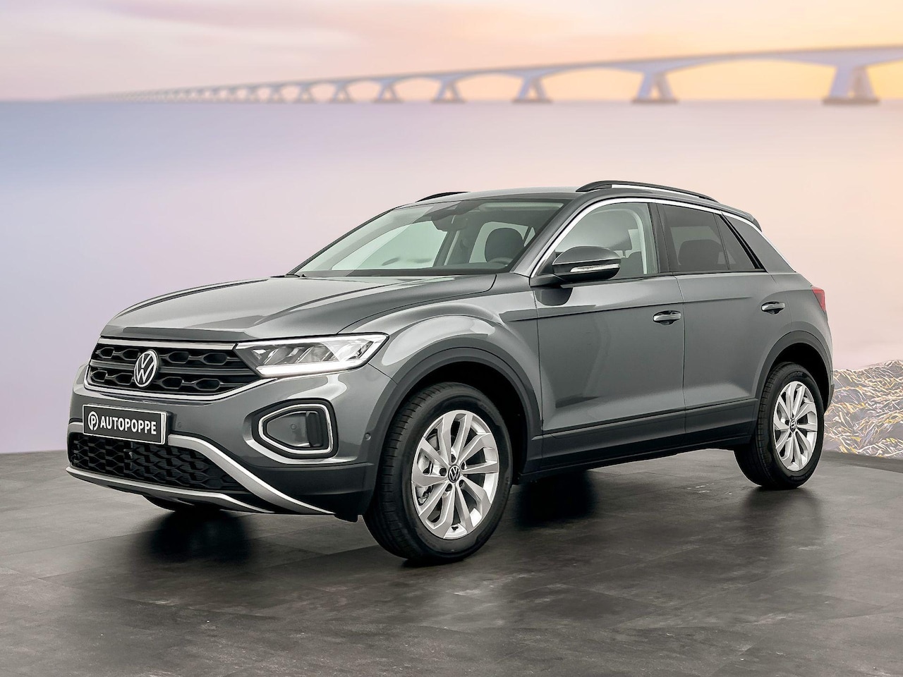 Volkswagen T-Roc - Life Edition 1.0 85 kW / 116 pk TSI SUV 6 versn. H - AutoWereld.nl