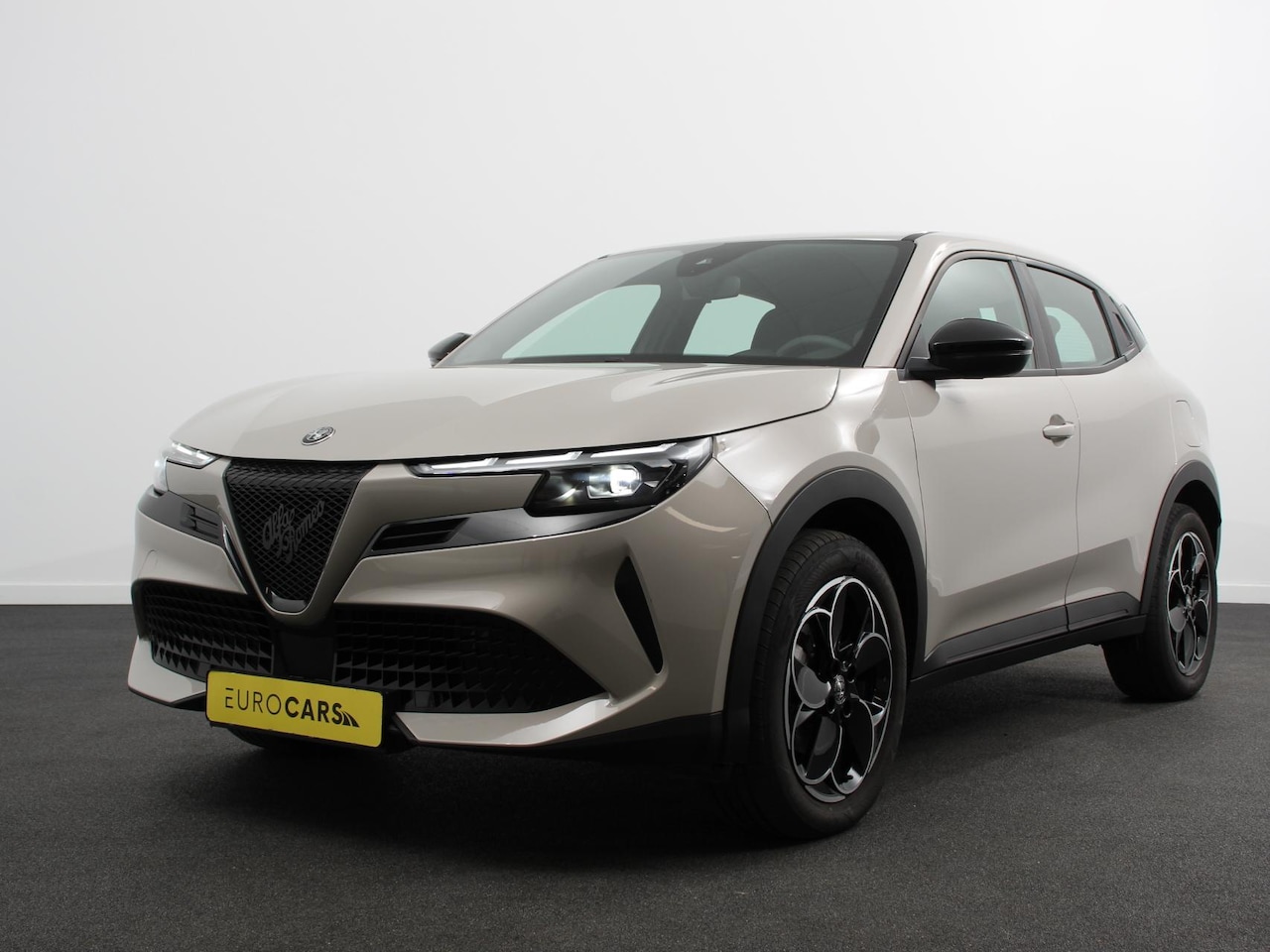 Alfa Romeo Junior - Elettrica Automaat 156PK Adaptieve Cruise Control LMV 18 inch Full Led Matrix Parkeer sens - AutoWereld.nl