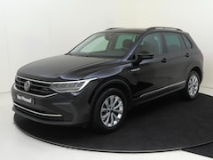 Volkswagen Tiguan - 1.4 TSI eHybrid Life | Navigatie | Parkeercamera | LM velgen | Climat control