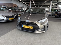 Toyota Yaris - 1.5 Hybrid Dynamic 5-drs. CAMERA/KEYLESS/NAVI/CARPLAY/16INCH