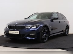 BMW 3-serie Touring - 330e High Executive M Sport Automaat / Panoramadak / Trekhaak / Sportstoelen / Achteruitri