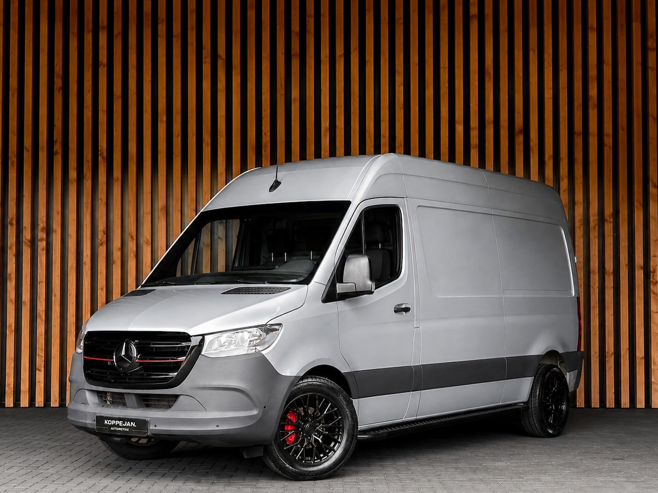 Mercedes-Benz Sprinter - 1.9 CDI 150PK Automaat L2H2 Bestelwagen | BPM VRIJ! | MBUX | CAMERA | AIRCO | BIJRIJDERSBA - AutoWereld.nl