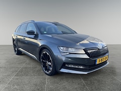 Skoda Superb Combi - 1.4 TSI iV PHEV Sportline Business - Pano - Assist - Trekhaak