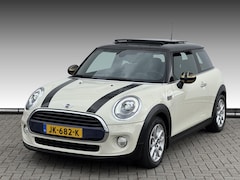 MINI 3-Deurs - 1.5 Cooper Chili Serious Business NL-AUTO | PANODAK | LED