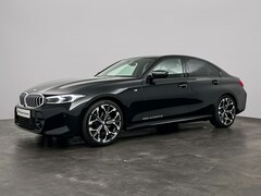 BMW 3-serie - 320i M-Sport | Harman Kardon | Comfort Access | Camera | Stoelverwarming |