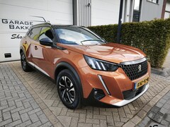 Peugeot 2008 - 1.2 PureTech GT-Line Led Navi-Carplay Stoelverwarming 3D-Cockpit Trekhaak