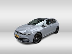 Volkswagen Golf - 1.0 eTSI Life | stoelverwarming | stuurverwarming | applecarplay/android auto | 18 inch ve