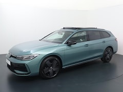 Volkswagen Passat Variant - R-Line Edition 1.5 eHybrid 150 kW / 204 PK DSG | Black Style | Multimedia pakket plus | Tr