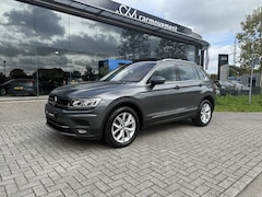 Volkswagen Tiguan - 2.0 TSI 4M. Highline I Pano I Trekhaak I Navi I Clima I Ambiente I LED I Winter Pakket