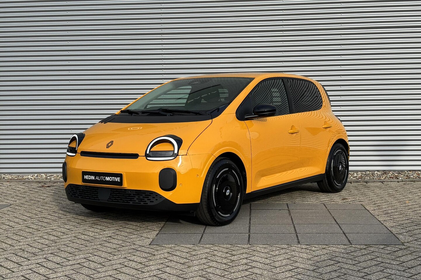 Renault Twingo - urban range techno 27.5 kWh | voorstoelen verwarmd | parkeersensoren | achteruitrijcamera - AutoWereld.nl