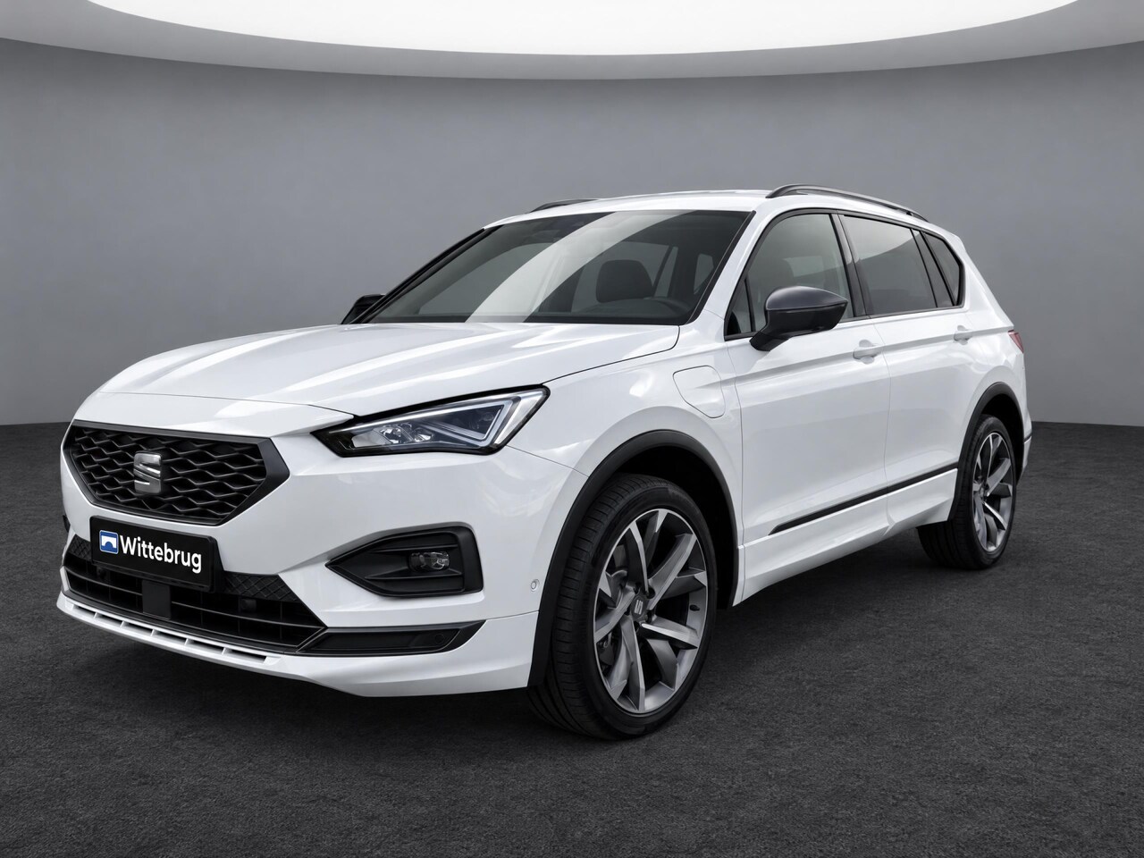 SEAT Tarraco - 1.4 TSI e-Hybrid PHEV 245pk FR DSG Automaat / 20"LM velgen / Trekhaak / Navigatie / Parkee - AutoWereld.nl