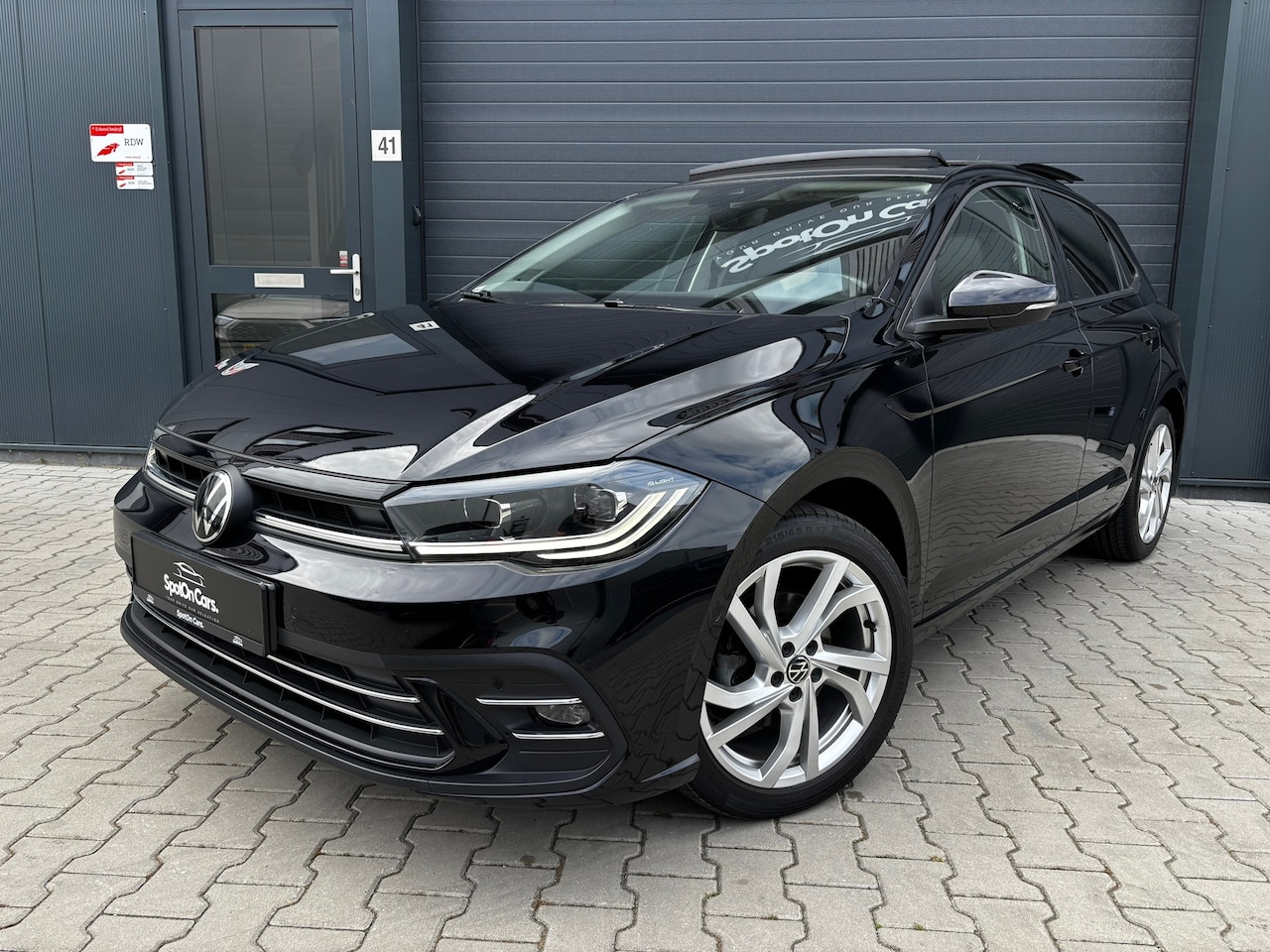 Volkswagen Polo - 1.0 TSI Style |PANO|KEYLESS |IQ-LIGHT|CAMERA|BEATS - AutoWereld.nl