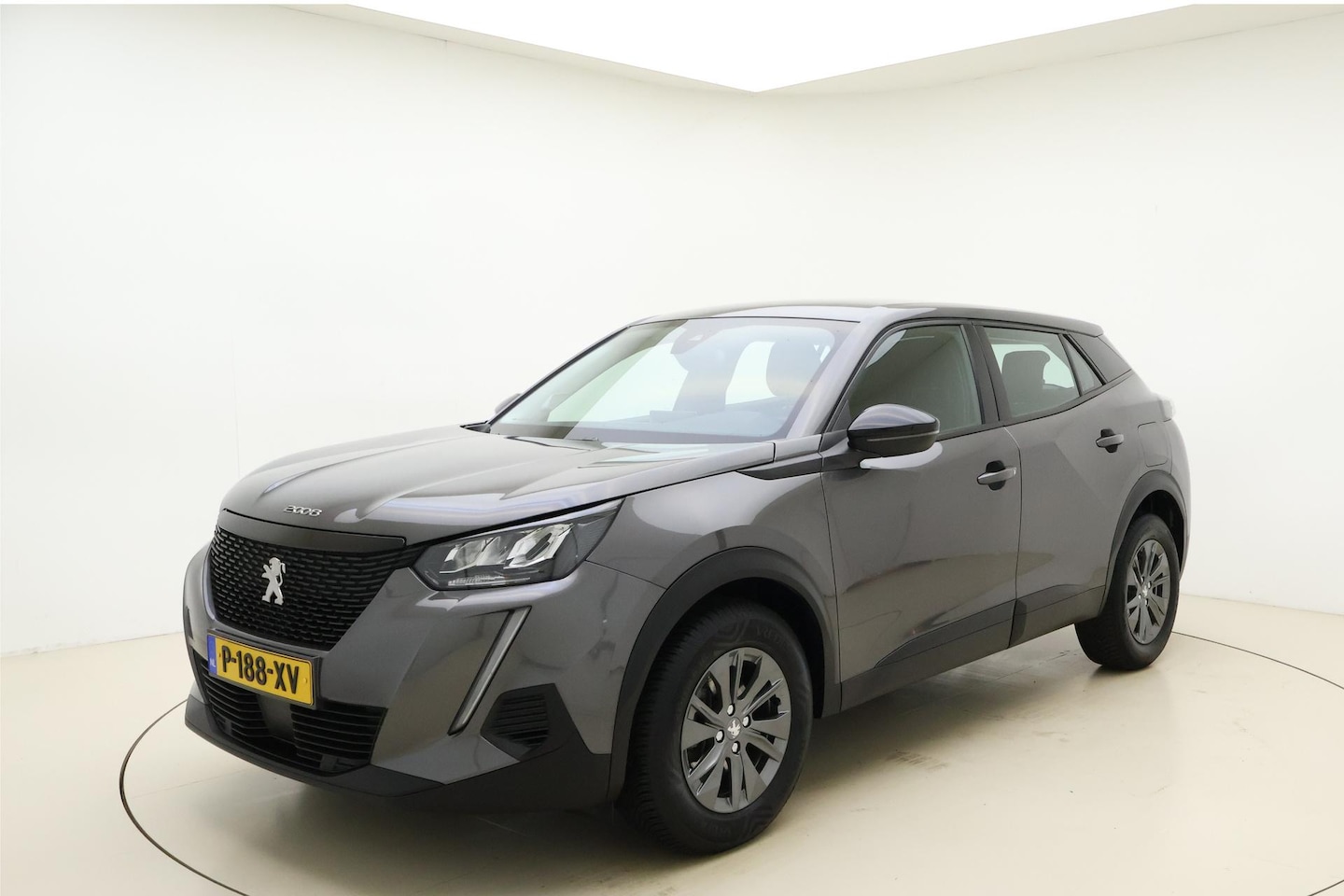 Peugeot 2008 - 1.2 PureTech 100pk Active Pack | Distributieriem vervangen in mei 2025 bij 92.519km | Navi - AutoWereld.nl