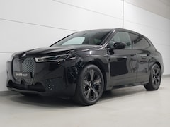 BMW iX - xDrive40 Skylounge | CoPilot | Elektr. Trekhaak | Harman Kardon