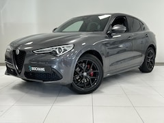 Alfa Romeo Stelvio - 2.0 T AWD Veloce 280pk | Camera | Harman Kardon | Memory | Adaptieve cruise | 20"Lichtmeta