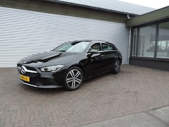 Mercedes-Benz CLA-klasse Shooting Brake - 180 Business Solution Luxury leer sfeer licht
