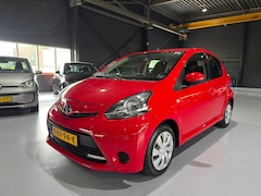 Toyota Aygo - 1.0 VVT-i Aspiration Dealer onderhouden|Navigatie|Bleutooth