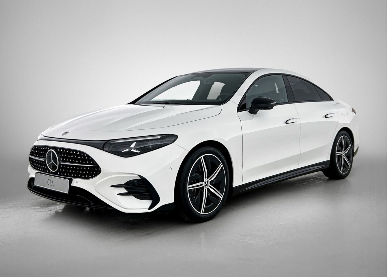 Mercedes-Benz CLA-Klasse - 180 Business Solution AMG | Premium pakket | Nightpakket | Trekhaak | MBUX Superscreen | A - AutoWereld.nl