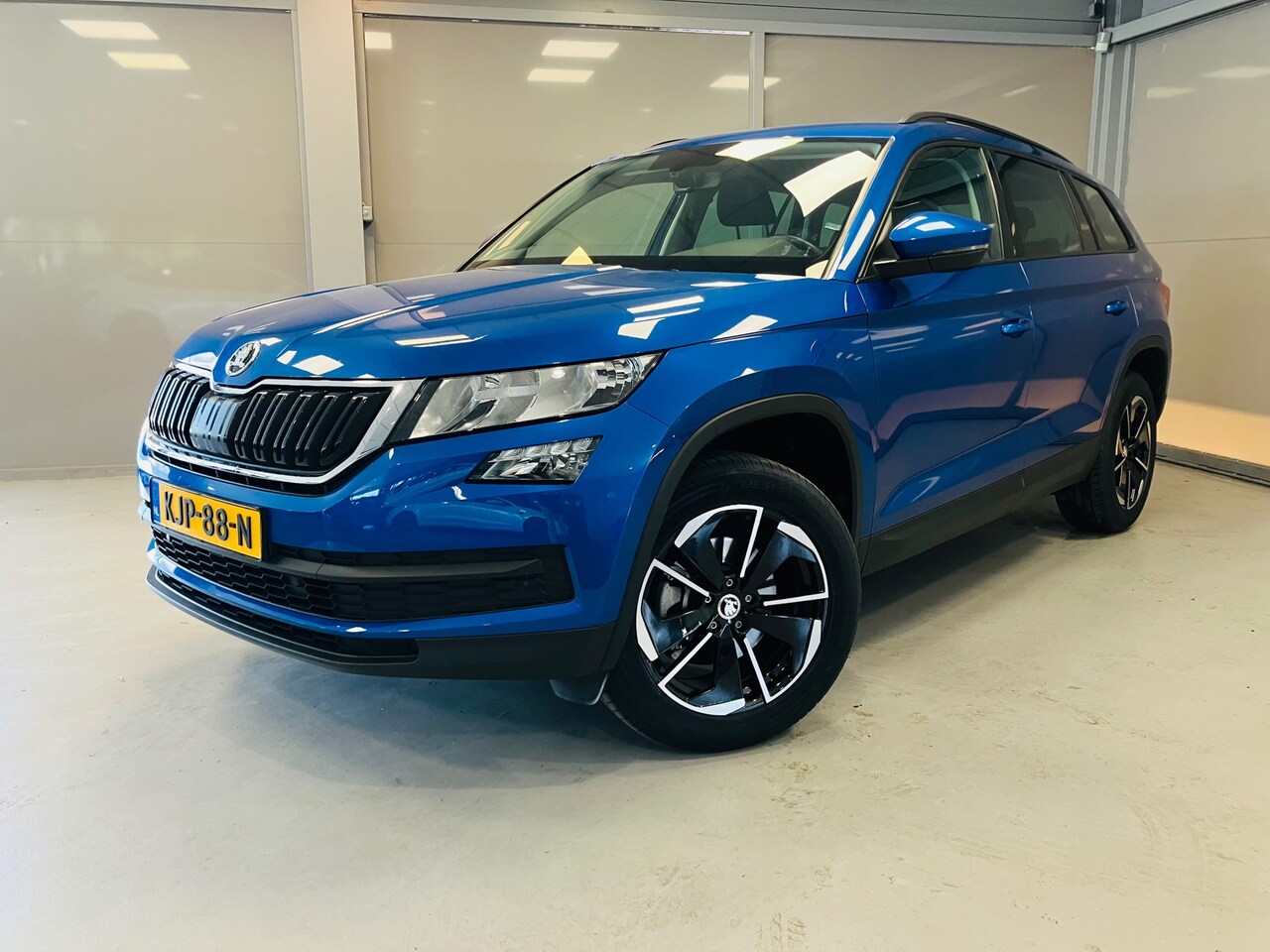 Skoda Kodiaq - Ambition 1.5TSi DSG | 7-Persoons | Camera | 18" BI-color velgen | CarPlay | Virtual cockpi - AutoWereld.nl