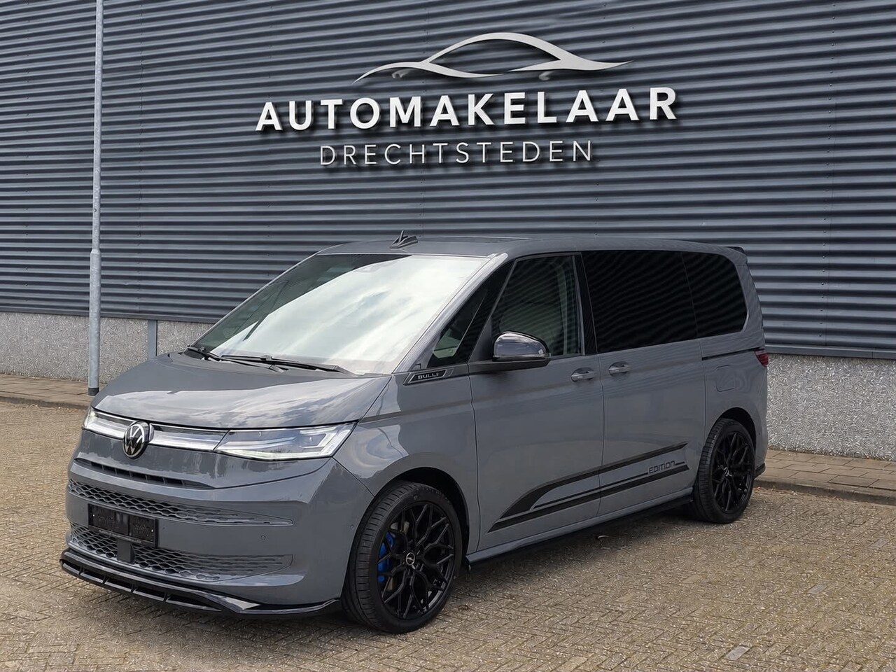 Volkswagen Multivan - 1.4 eHybrid L1H1 Business Uniek 20 inch/Edition/7 Zits leder/Pano/Elektrische deuren - AutoWereld.nl