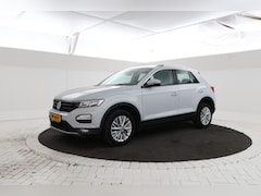 Volkswagen T-Roc - 1.0 TSI Style Trekhaak, Apple carplay, Climate,
