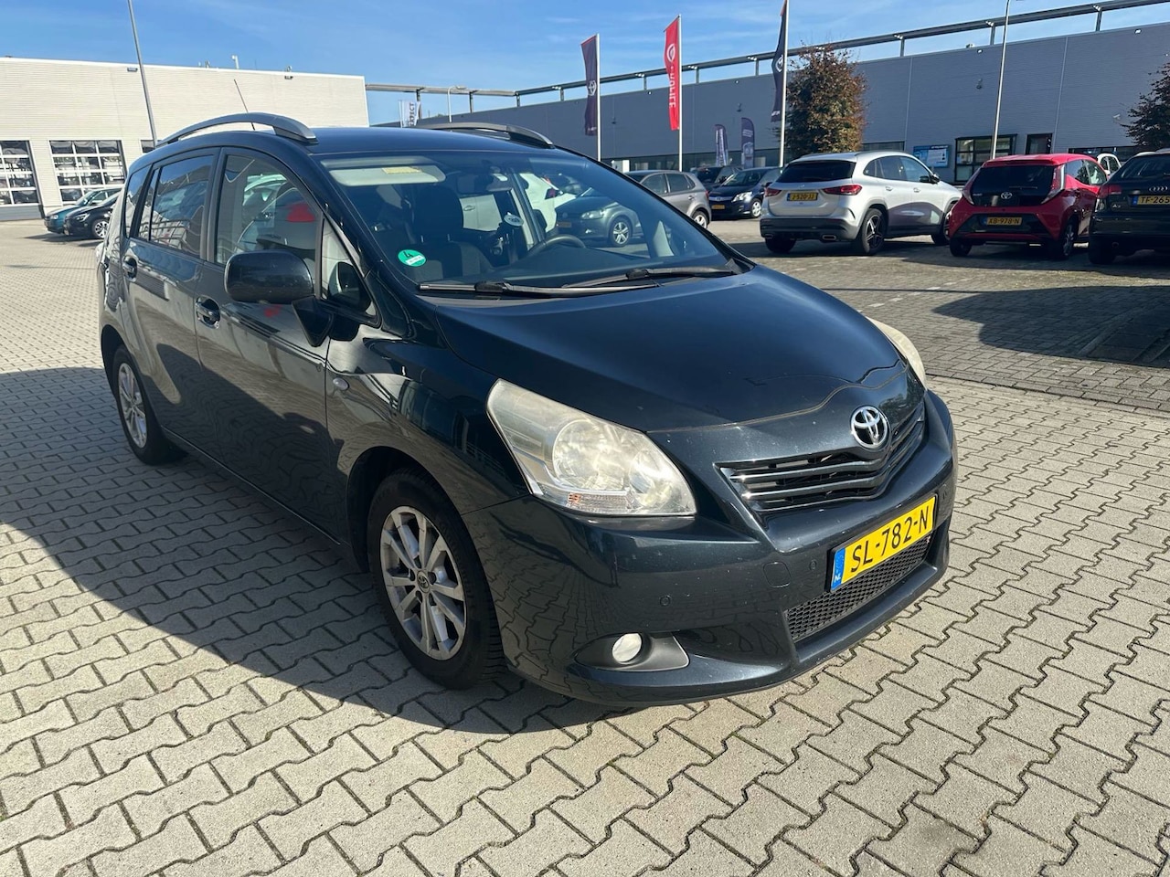 Toyota Verso - 2.0 D-4D Comfort 2.0 D-4D Comfort - AutoWereld.nl
