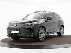Volkswagen Tiguan - R-Line Edition 1.5 eHybrid 204 PK 6 versn. DSG · Black Style Pakket · Panoramaschuif-kante
