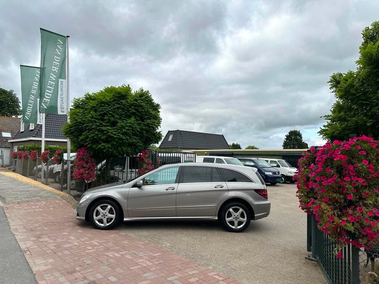 Mercedes-Benz R-klasse - 500 Lang 4-Matic 6 PERSOONS YOUNGTIMER 5.5BENZ. 388 PK - AutoWereld.nl