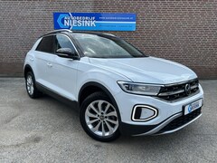 Volkswagen T-Roc - 1.0 TSI Style ACC/Carplay/PDC/Massage
