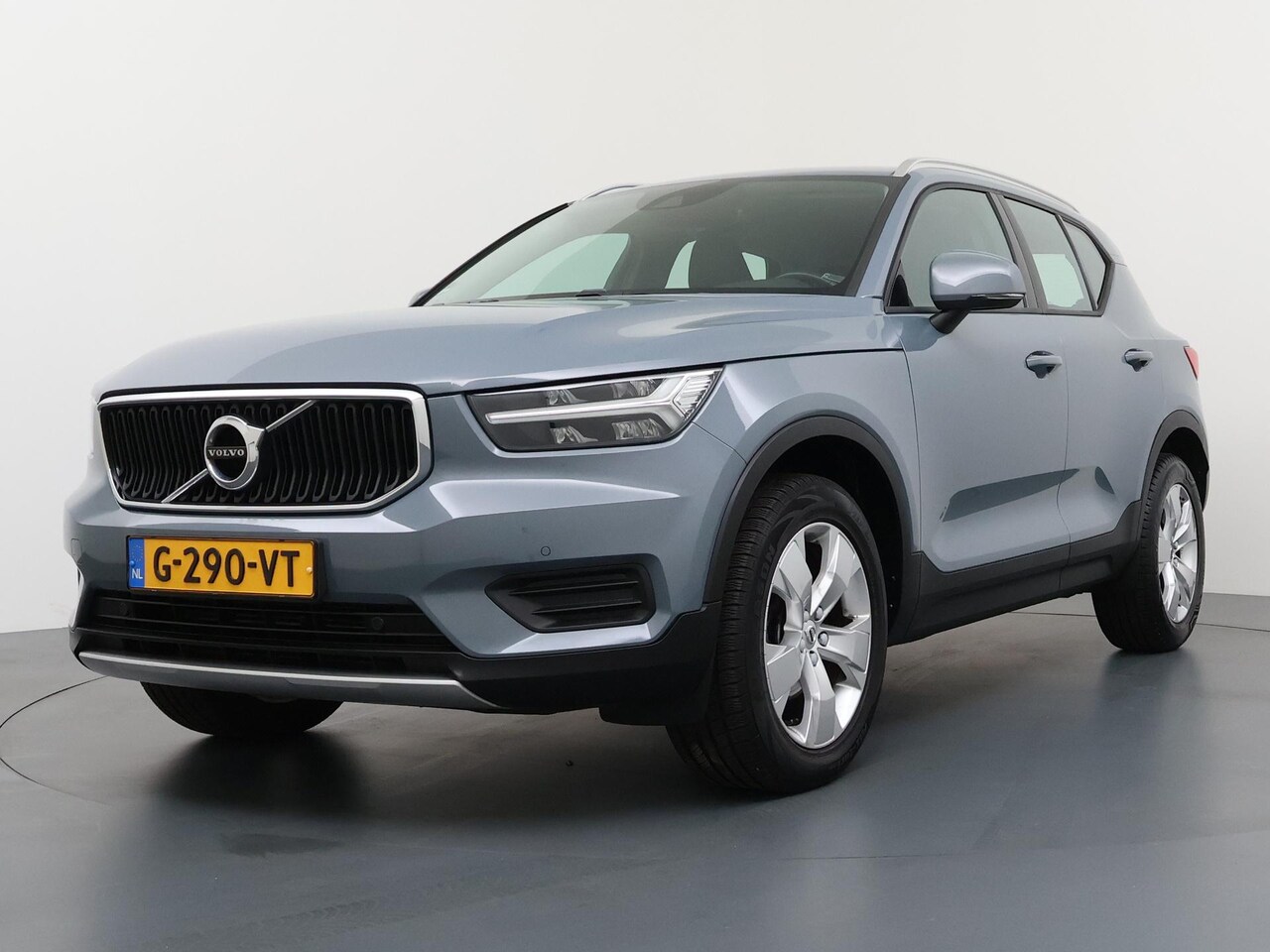 Volvo XC40 - 1.5 T3 Momentum Pro | Automaat | Adaptieve Cruise Control | Stoelverwarming | - AutoWereld.nl