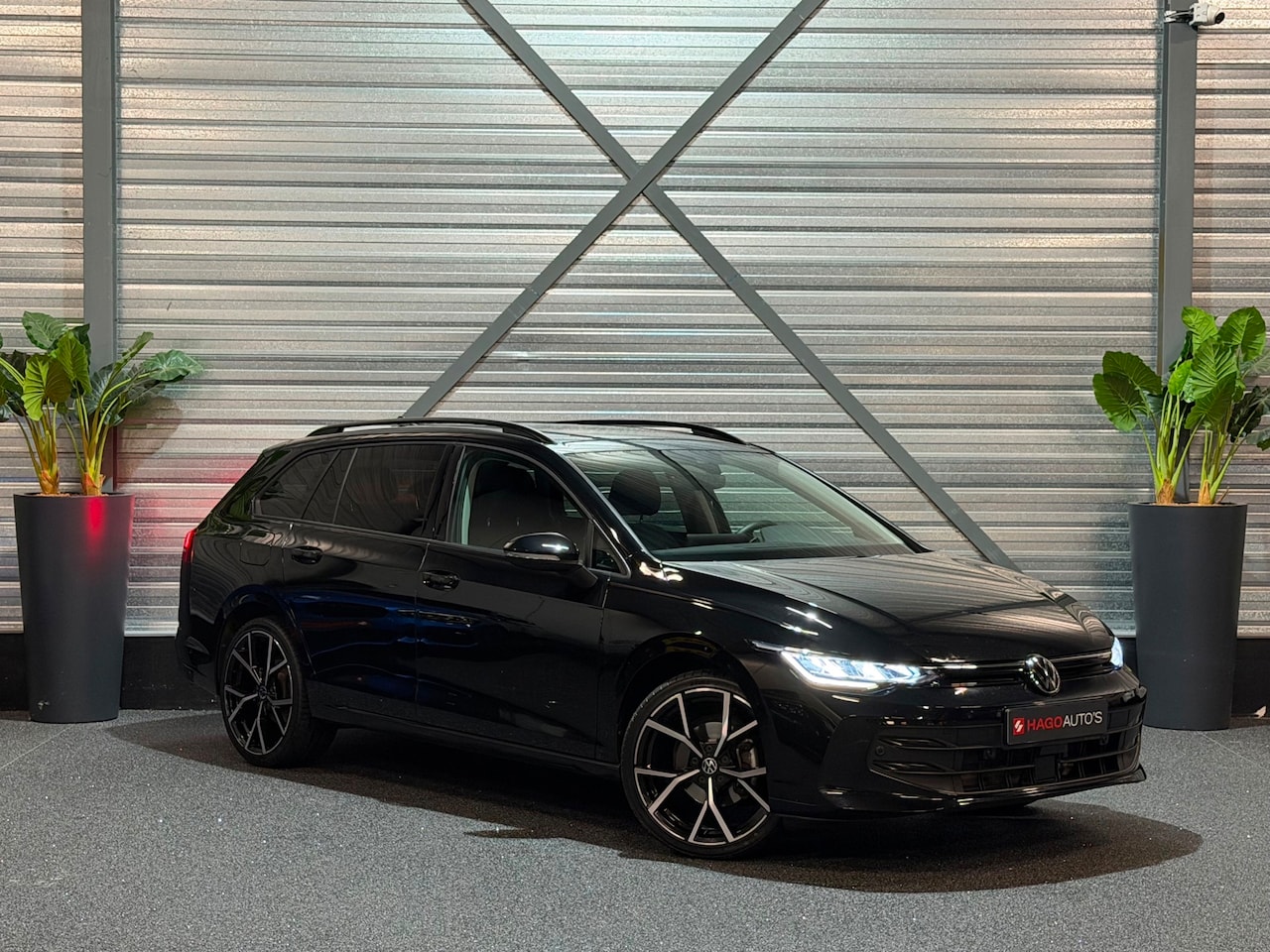 Volkswagen Golf Variant - 1.5 eTSI AUT/LED/SFEERV/KEYLESS/ACC/CARPLAY/PDC/LANE-ASSIST/FRONT-ASSIST/12-MND-GARANTIE - AutoWereld.nl