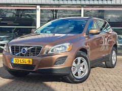Volvo XC60 - 2.0T Momentum | Trekhaak | Elekt. achterklep | Automaat | Bluetooth