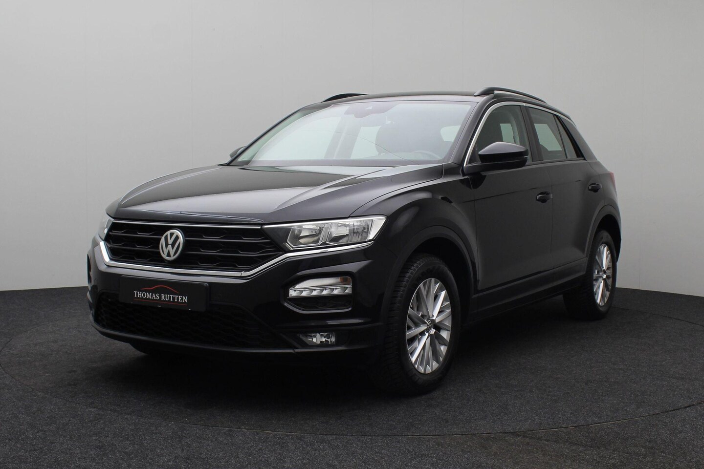 Volkswagen T-Roc - 1.5 TSI 2019 | Airco | Trekhaak | Navigatie | Stoelverwarming | DAB Radio | Apple/Android - AutoWereld.nl