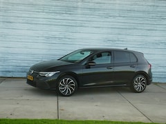 Volkswagen Golf - 2.0 TDI Golf Camera Carplay Navi Virtual Pdc