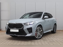 BMW X2 - sDrive20i M Sport Automaat / Panoramadak / Trekhaak / M Sportstoelen / Stoelverwarming / H