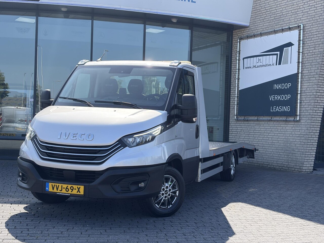 Iveco Daily - 35S21H 3.0 410*OPRIJWAGEN*AUTOM*LIER*NAVI*ECC*HAAK - AutoWereld.nl