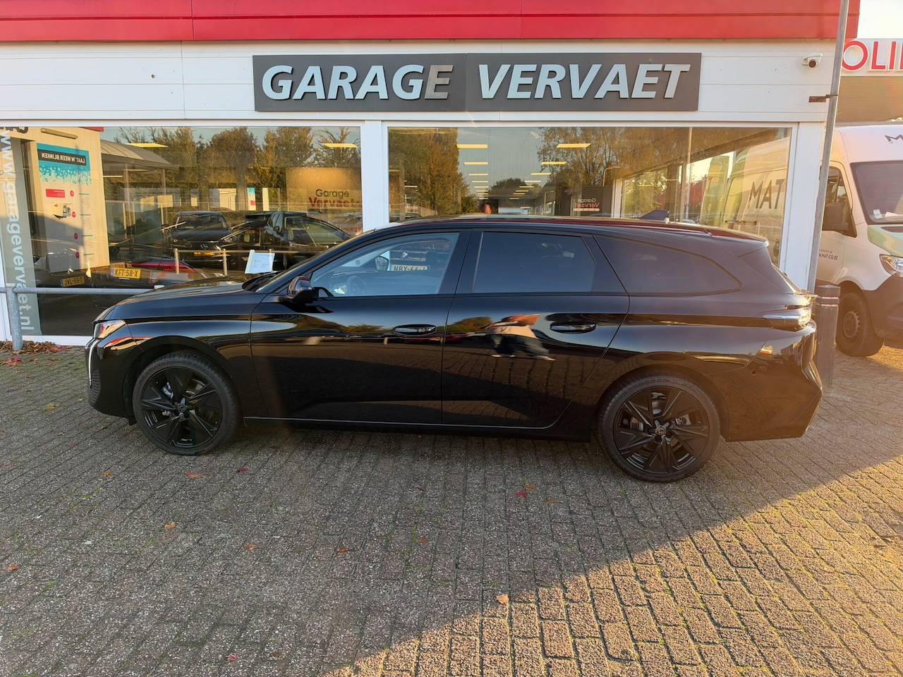 Peugeot e-308 SW - Allure EV 54 kWh - AutoWereld.nl