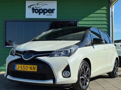 Toyota Yaris - 1.5 Hybrid Dynamic Bi-Tone|Automaat|Camera|Navigatie|PDC|CruiseControl|Climatronic|Stoel V