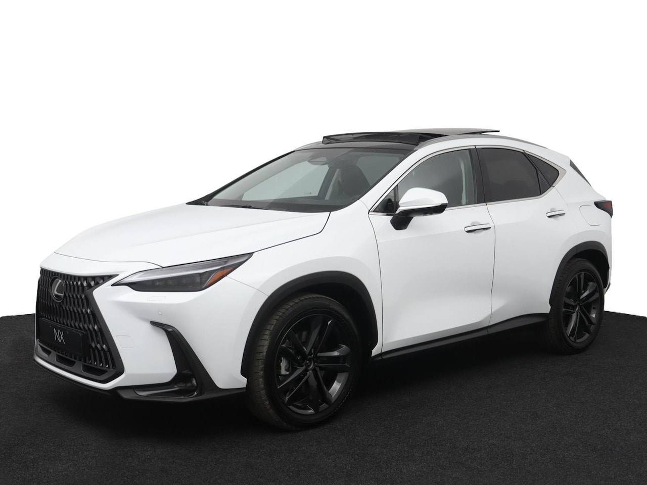 Lexus NX - 450h+ AWD 35th Edition | Panoramisch schuif-/kanteldak | 20 Inch Lichtmetalen velgen | Ron - AutoWereld.nl