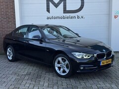 BMW 3-serie - 320i Luxury SPORT - Dealer onderhouden - LED