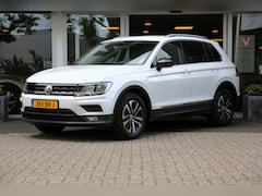 Volkswagen Tiguan - 1.5 TSI ACT Automaat Comfortline | Trekhaak | Winterbanden set