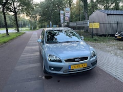 Ford Focus - 2.0-16V First Edition